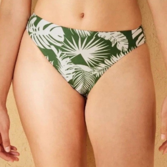 Shade & Shore Other - Shade & Shore Women’s Bikini Bottom Mid Rise High Leg
Reversible
M (8-10)
NWT